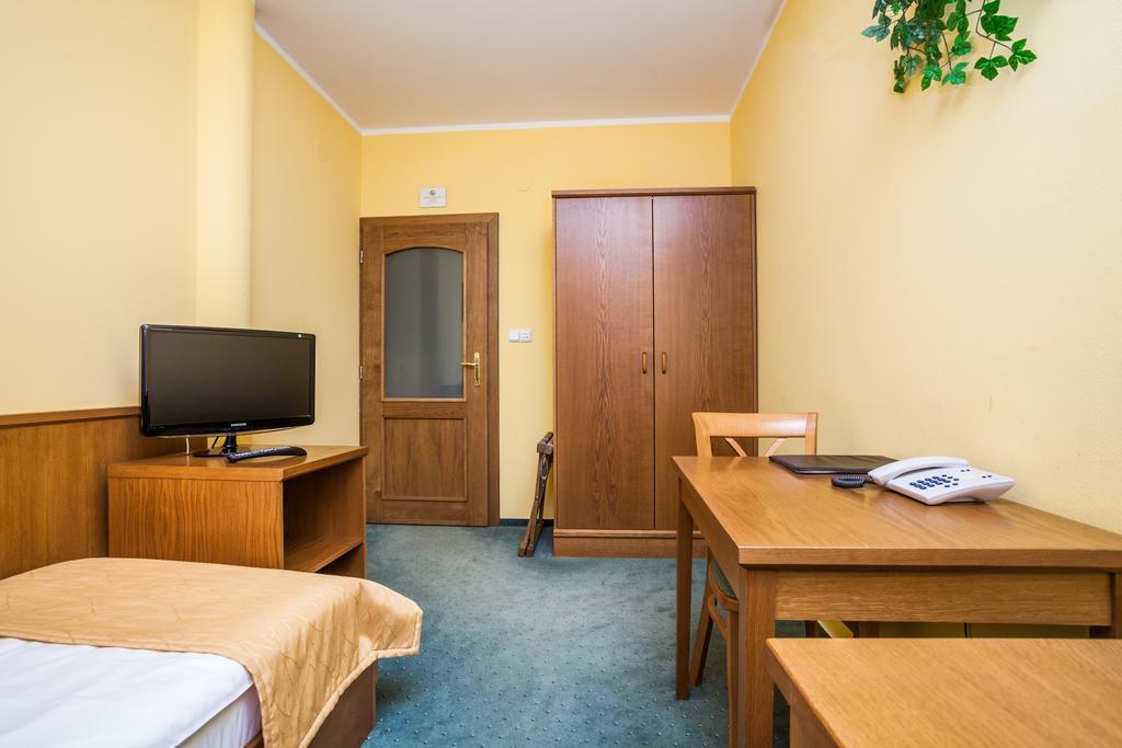 Hotel Jelinkova Vila Velké Meziříčí المظهر الخارجي الصورة
