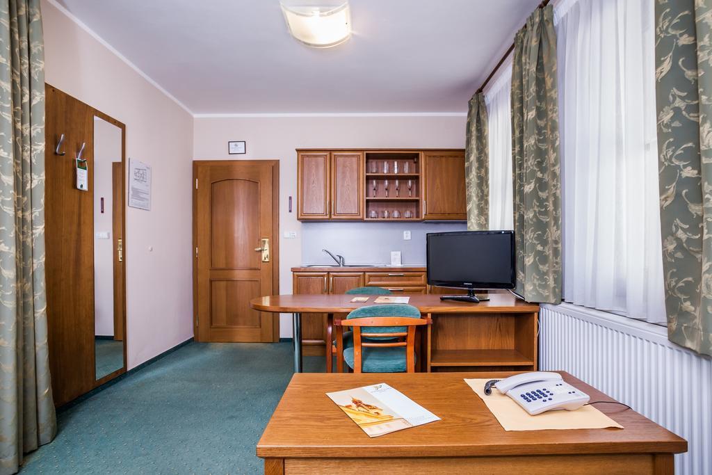 Hotel Jelinkova Vila Velké Meziříčí الغرفة الصورة