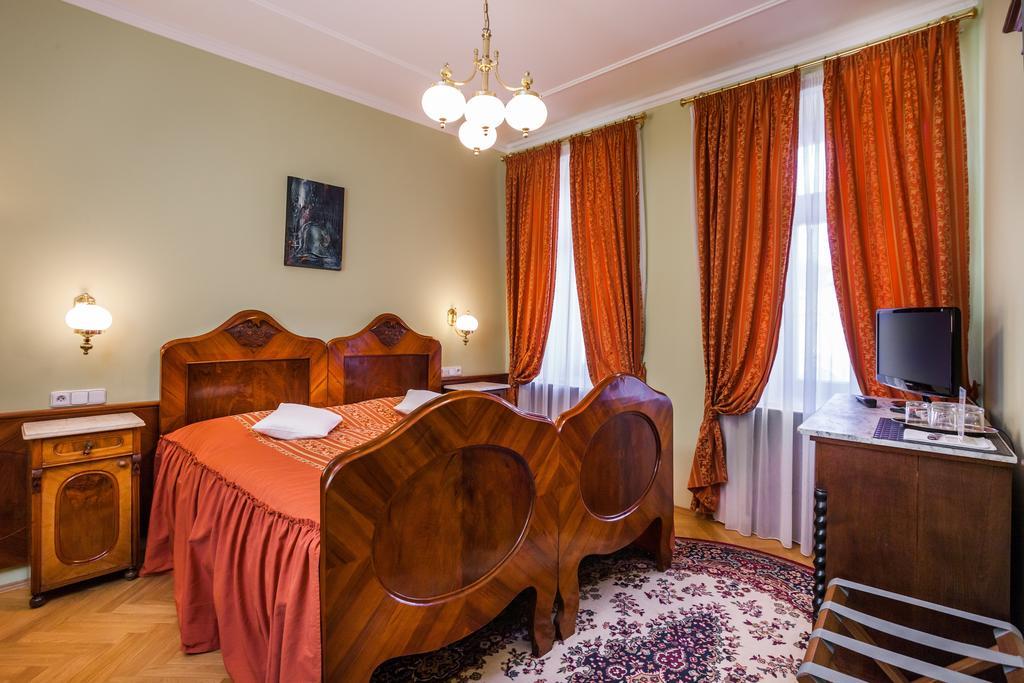 Hotel Jelinkova Vila Velké Meziříčí الغرفة الصورة